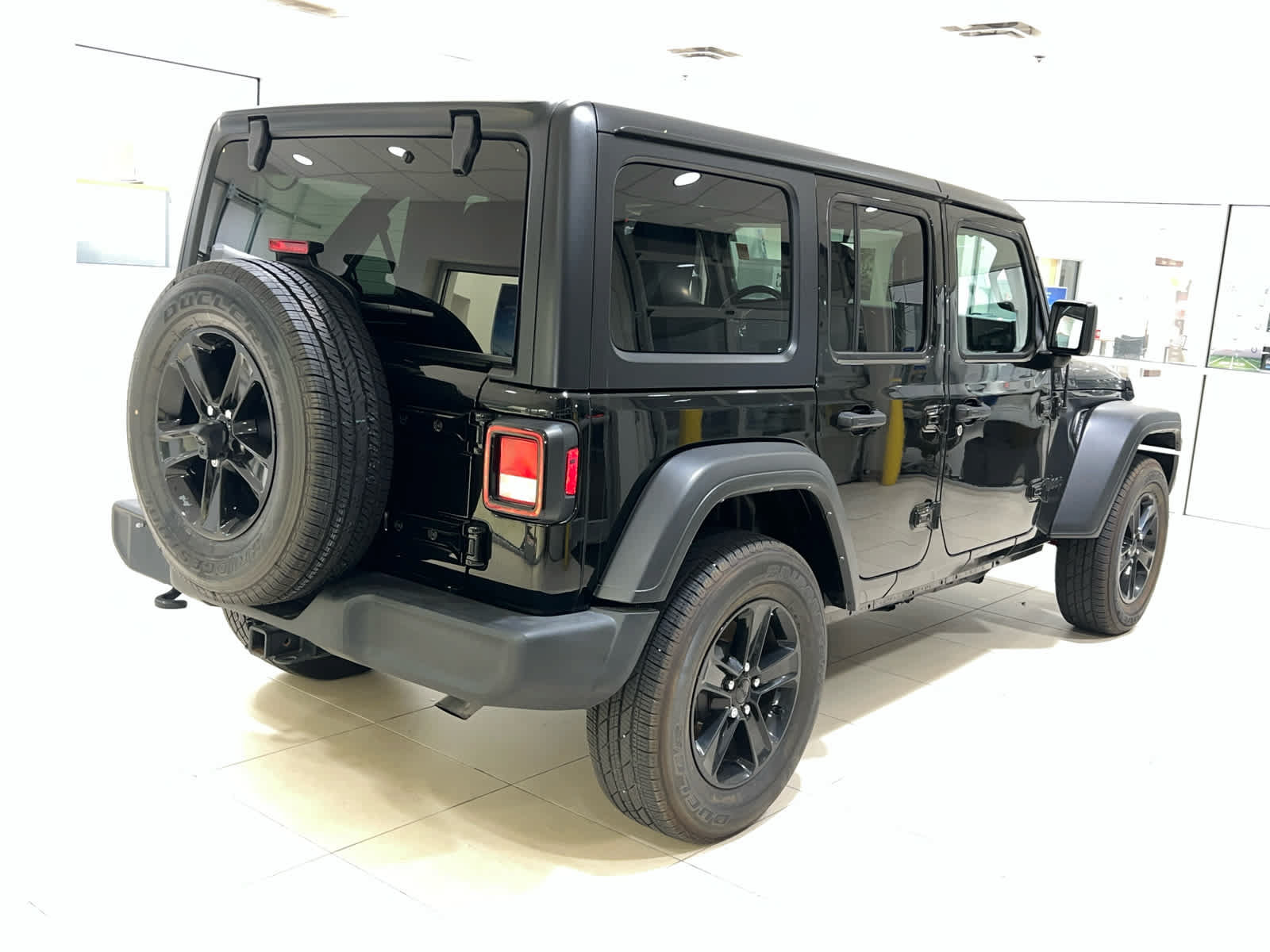 Used 2022 Jeep Wrangler Unlimited Sport AWD/4WD image 8