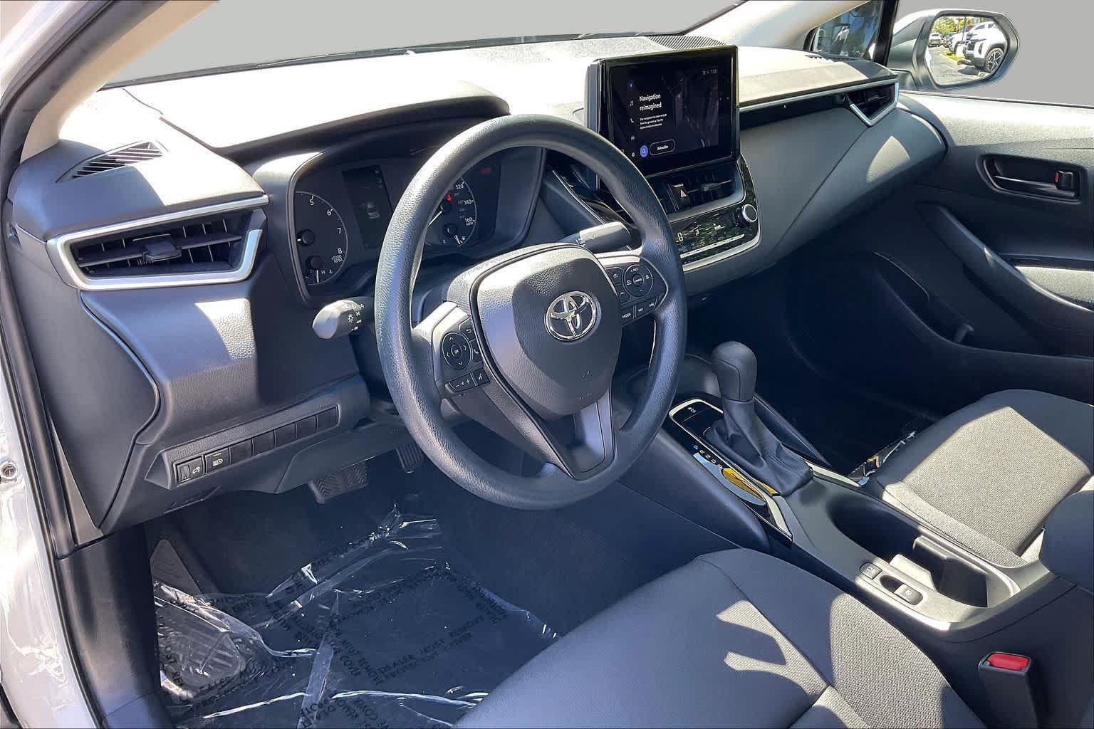 Used 2024 Toyota Corolla LE FWD image 14