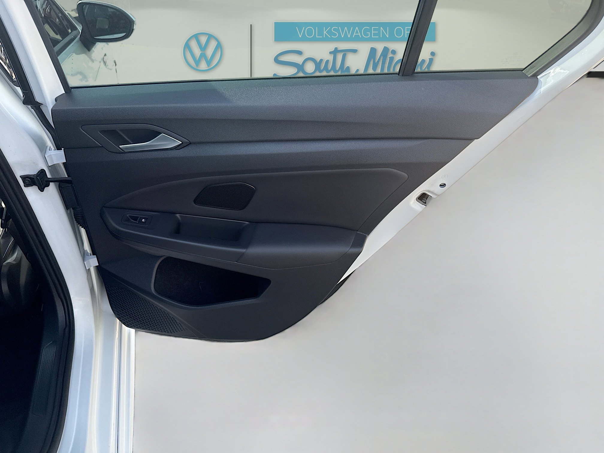 Certified 2023 Volkswagen Golf R AWD/4WD image 31