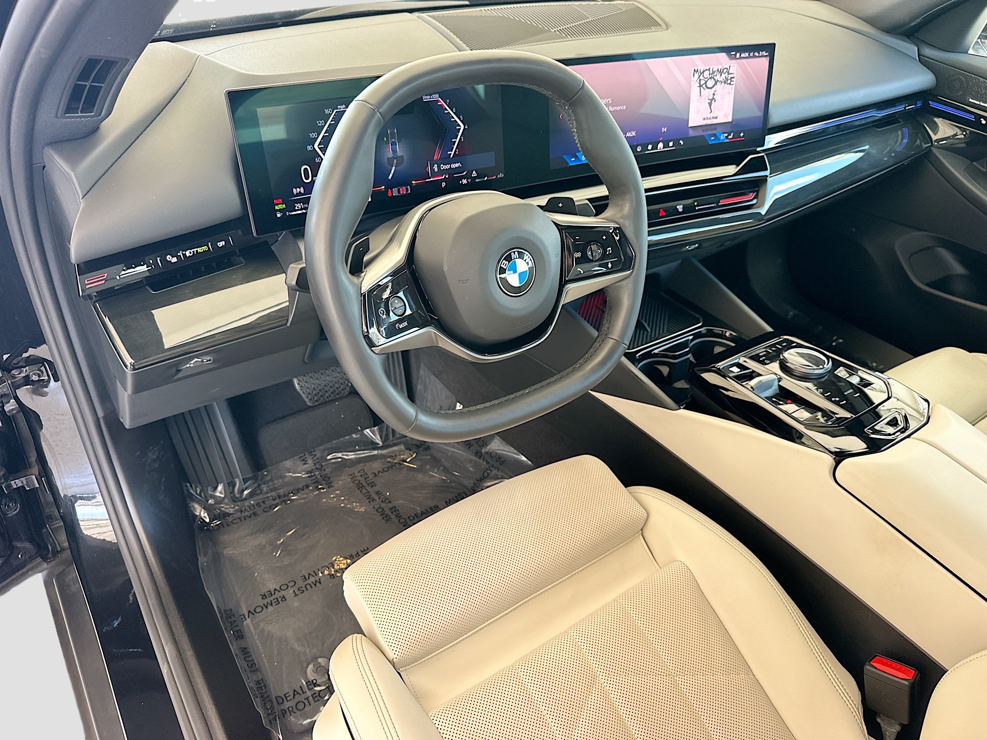 Certified 2024 BMW 530i w/ Convenience Package RWD image 9