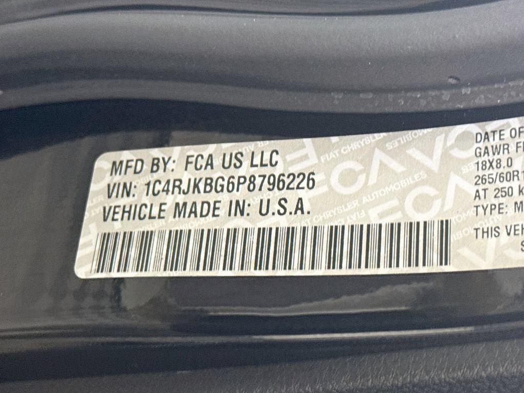 Used 2023 Jeep Grand Cherokee L Limited AWD/4WD image 36