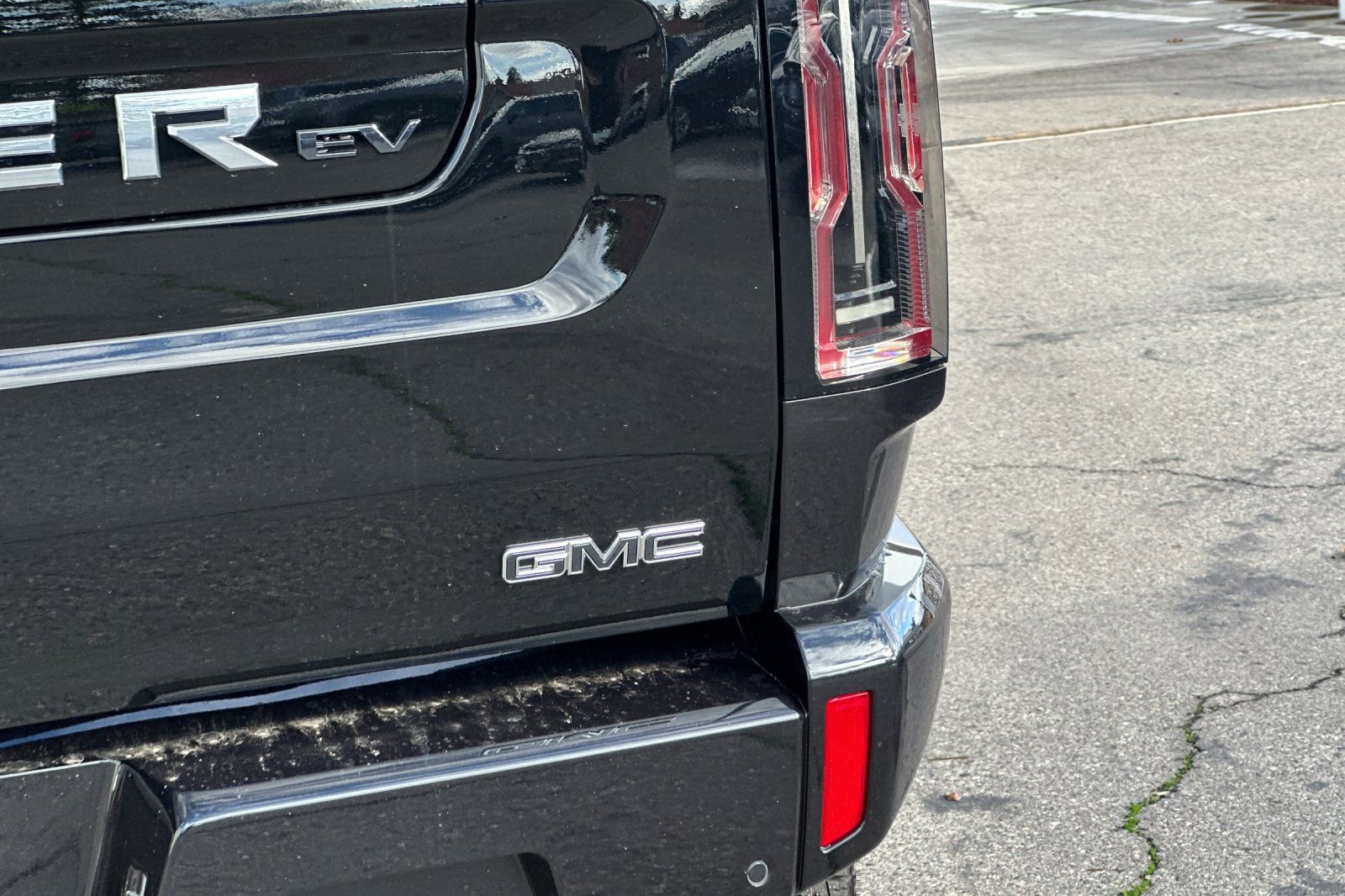 New 2025 GMC Hummer EV 2X AWD/4WD image 25