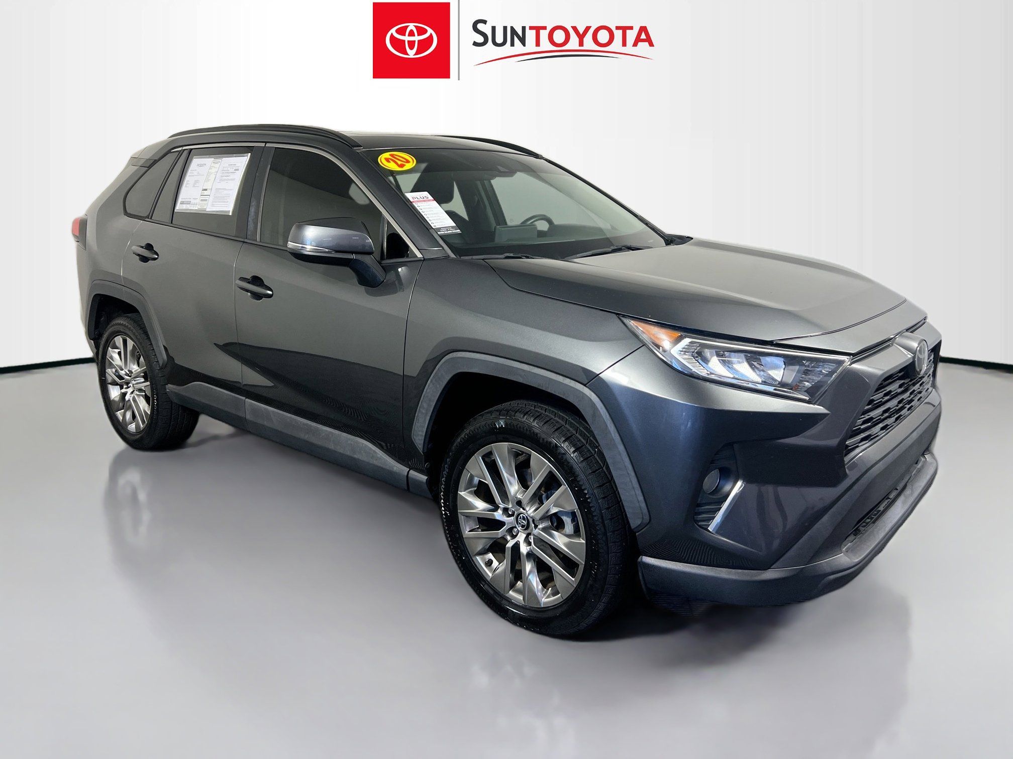 Used 2020 Toyota RAV4 XLE Premium FWD image 1