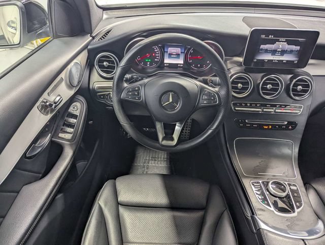 Used 2019 Mercedes-Benz GLC 300 4MATIC w/ Exterior Lighting Package image 7