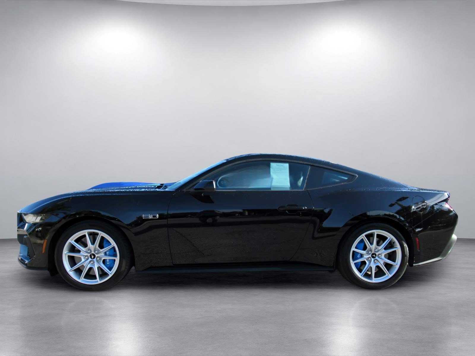 Used 2024 Ford Mustang GT Premium RWD image 4