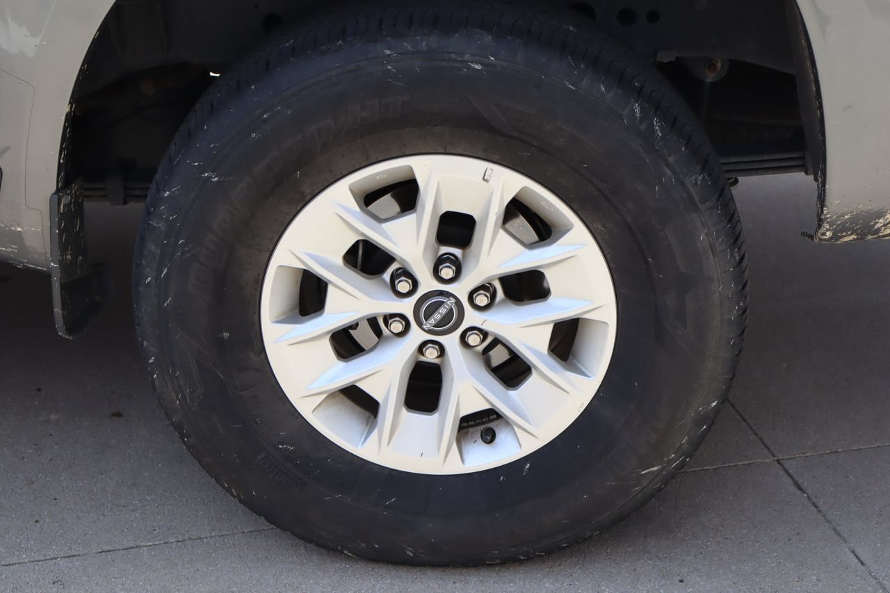 Used 2024 Nissan Frontier SV AWD/4WD image 27
