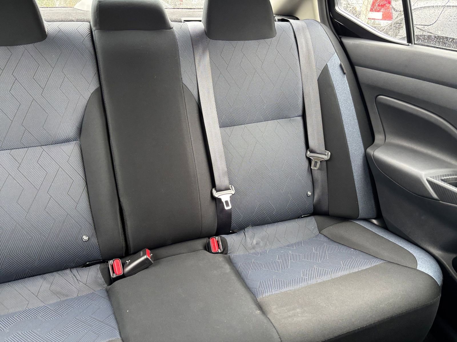 Used 2025 Nissan Versa SV FWD image 35