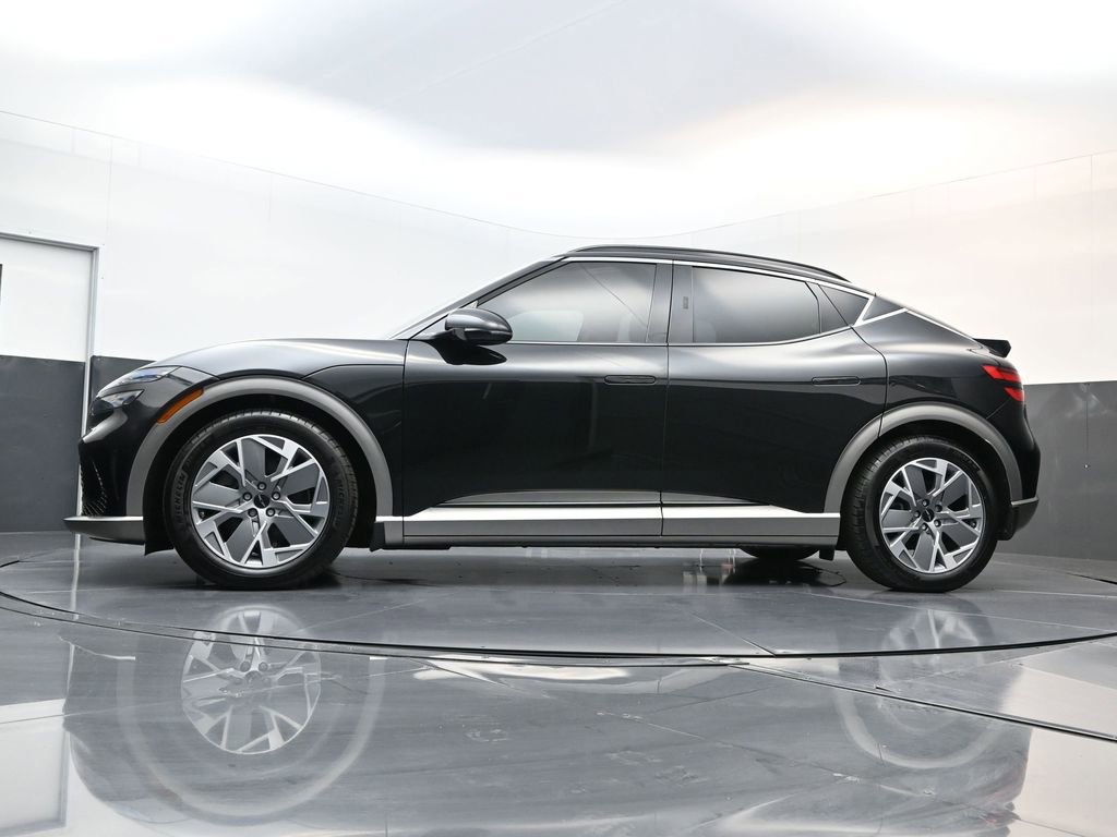 Used 2024 Genesis GV60 RWD image 31