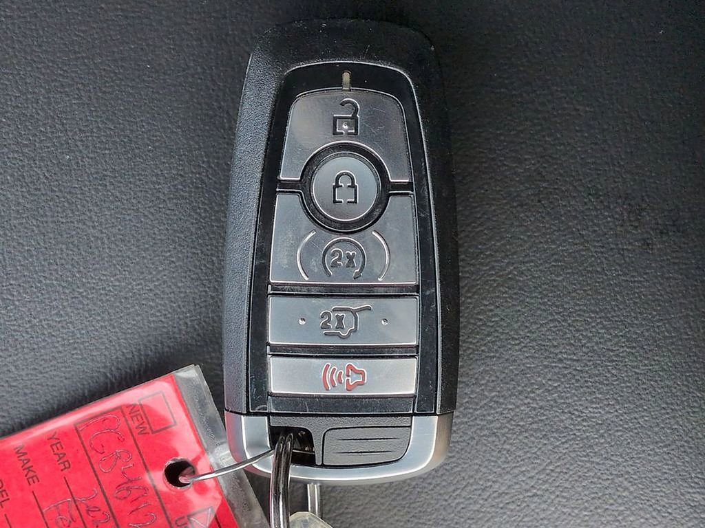 Used 2023 Ford Explorer XLT w/ Equipment Group 202A AWD/4WD image 34