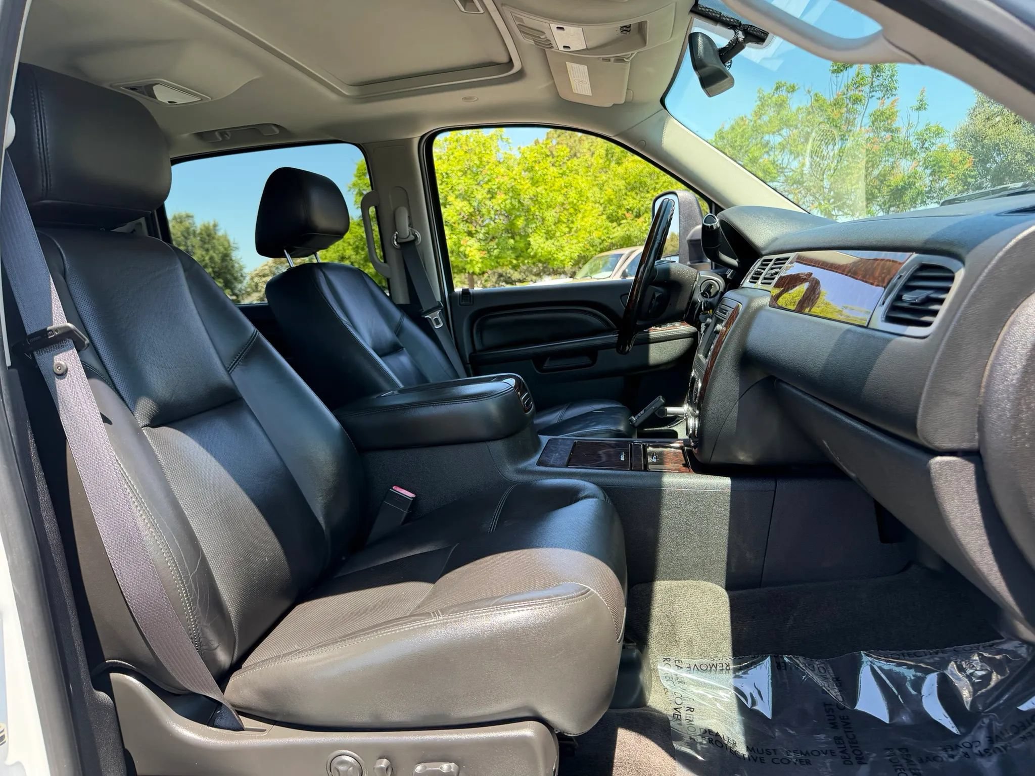 Used 2011 GMC Sierra 3500 Denali w/ Suspension Package, Off-Road AWD/4WD image 14