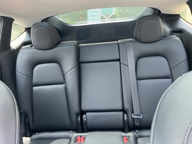 Used 2021 Tesla Model Y Long Range AWD/4WD image 19