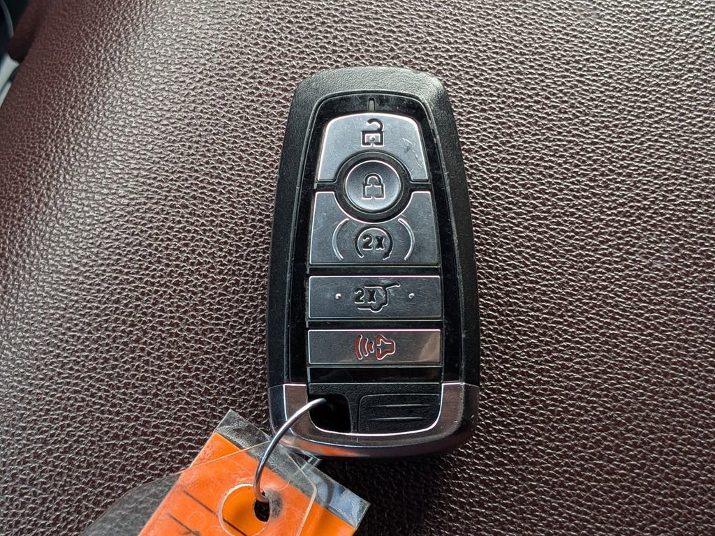 Used 2024 Ford Expedition Limited image 32