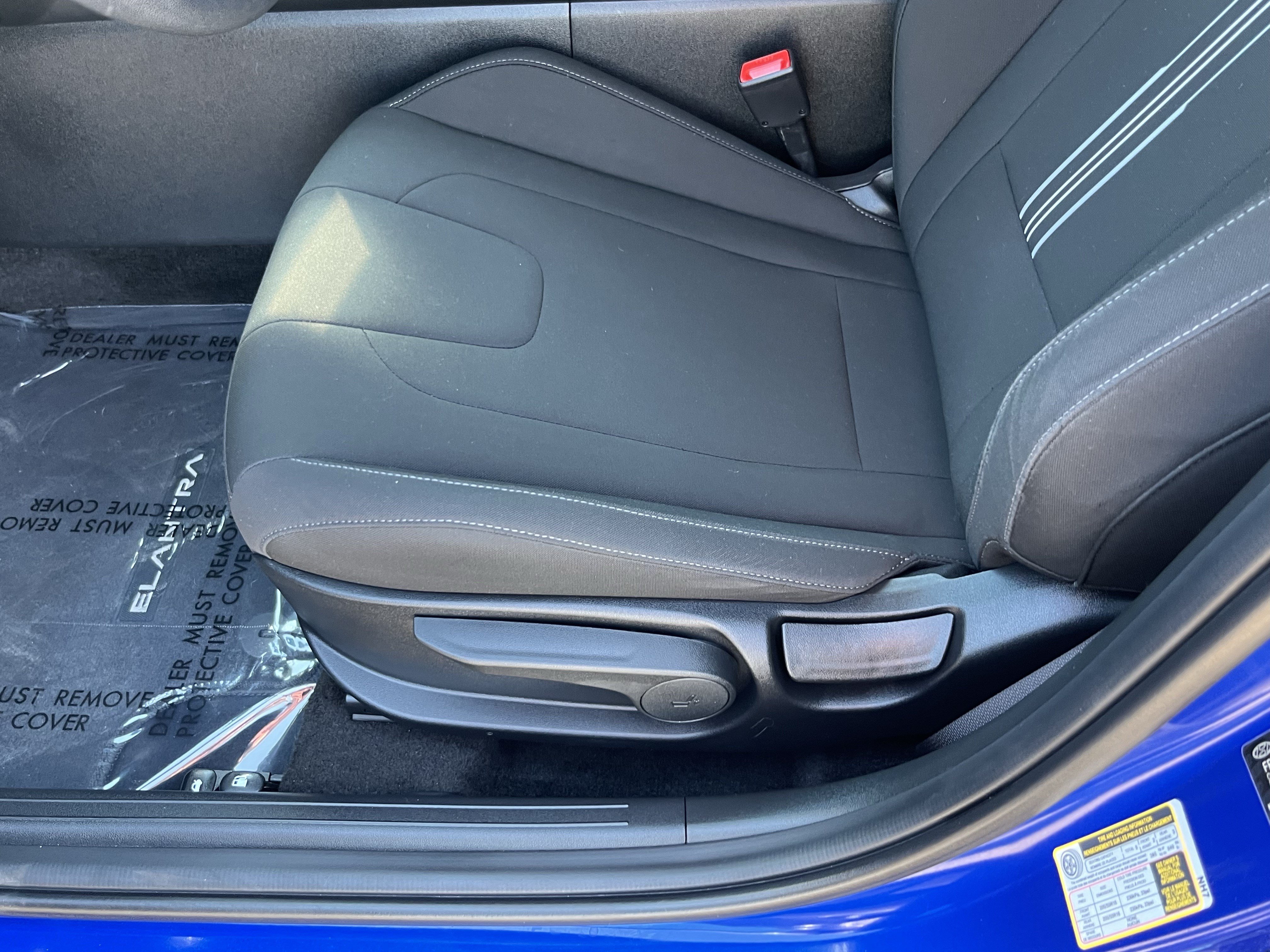 Certified 2025 Hyundai Elantra Hybrid FWD image 17