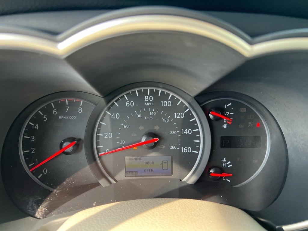Used 2016 Nissan Quest SV FWD image 7