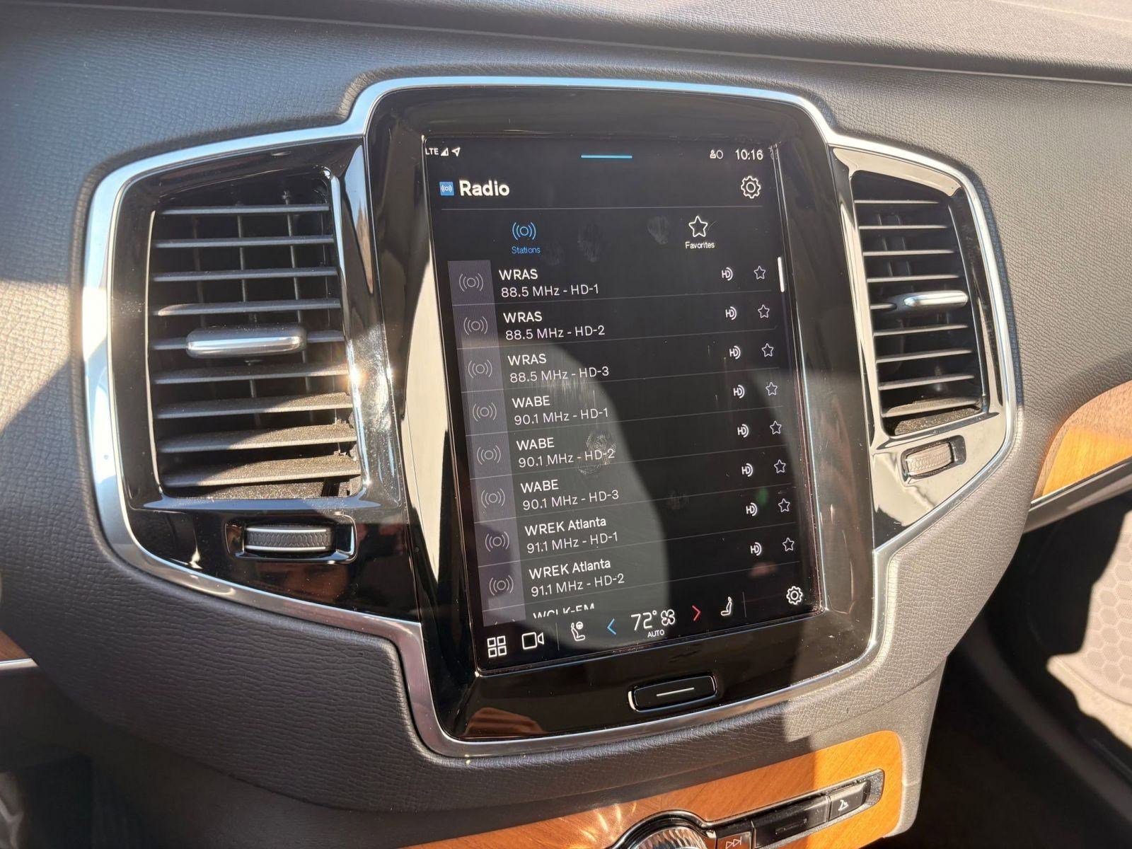 Certified 2025 Volvo XC90 B6 Plus image 29