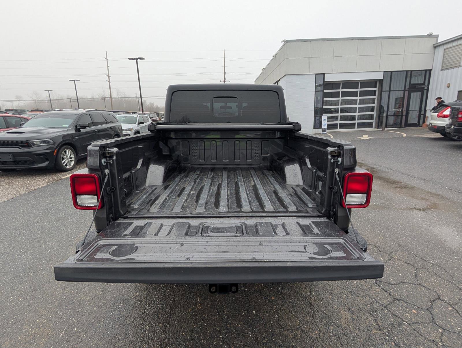 Used 2020 Jeep Gladiator Sport image 12