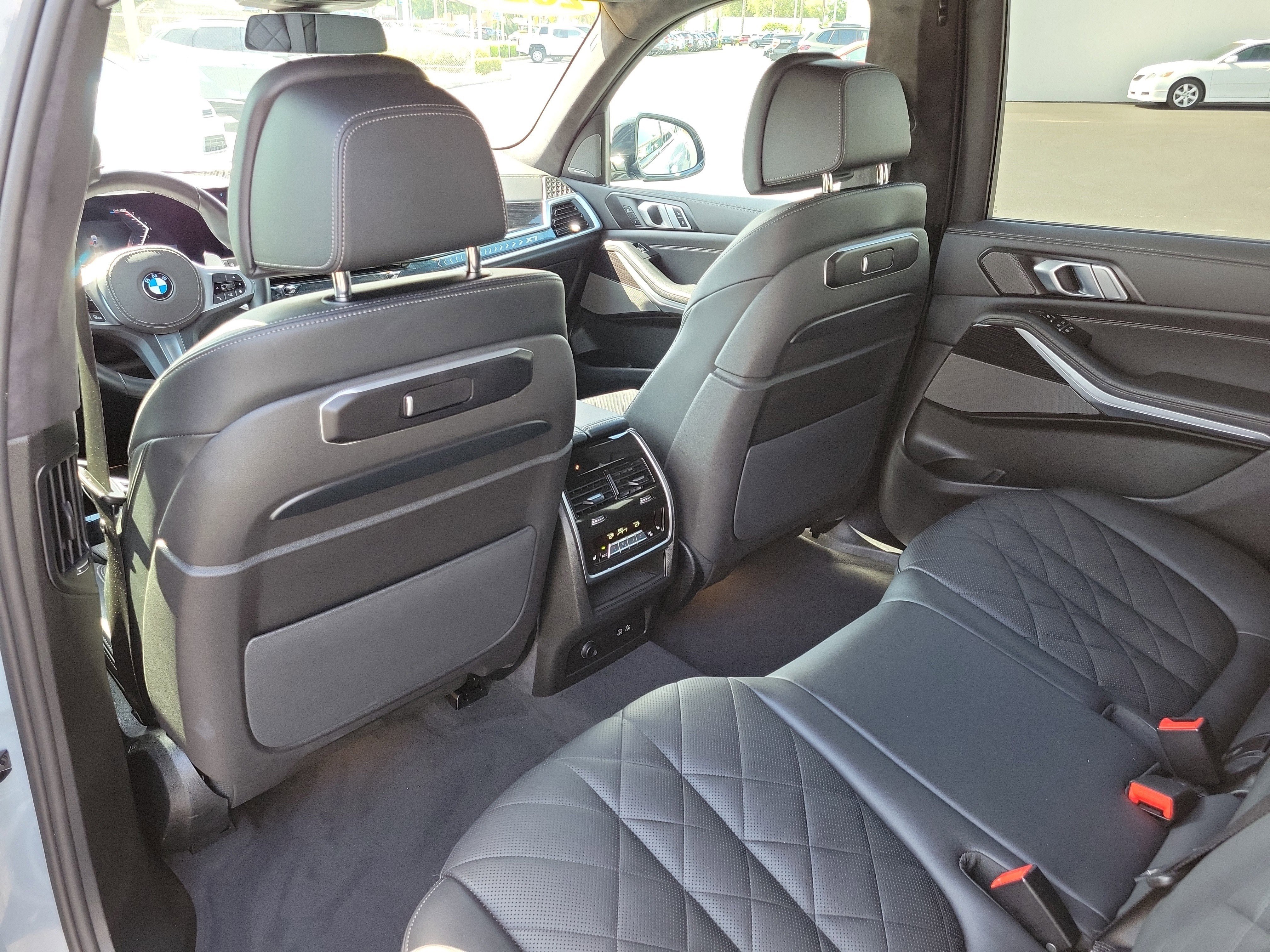 Used 2026 BMW X7 xDrive40i AWD/4WD image 12