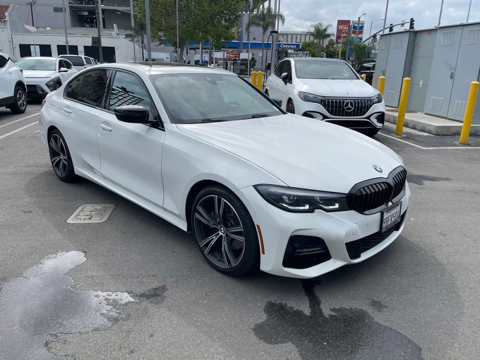 Used 2022 BMW 330i Sedan w/ M Sport Package image 2