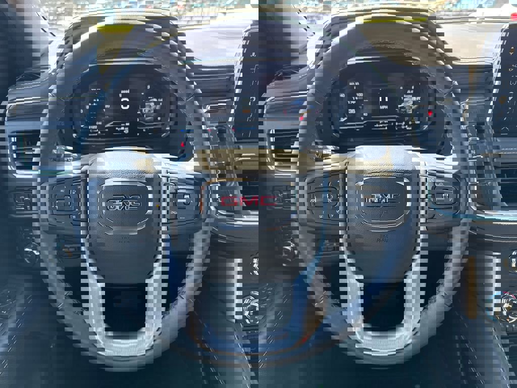 Used 2023 GMC Yukon SLT w/ SLT Luxury Package image 20