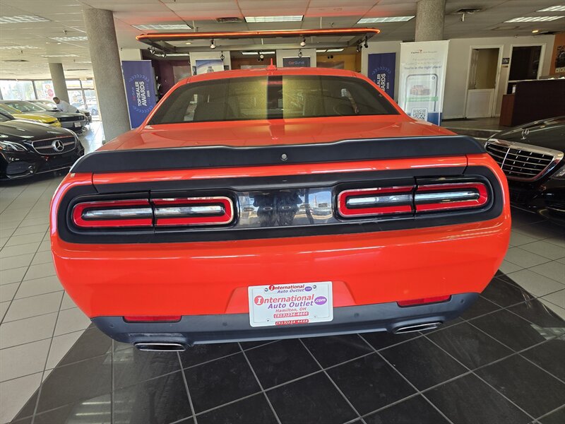 Used 2020 Dodge Challenger SXT w/ Plus Package RWD image 5
