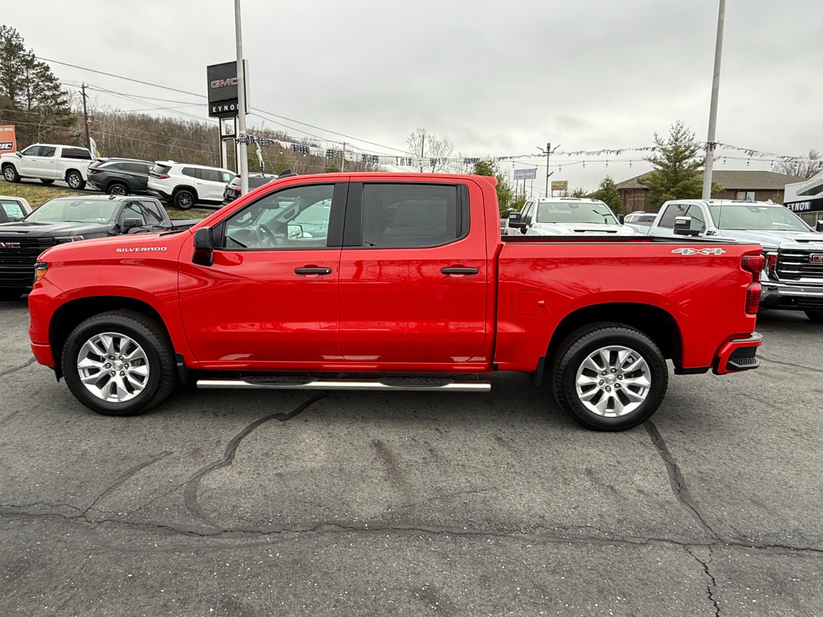 Used 2023 Chevrolet Silverado 1500 Custom AWD/4WD image 2