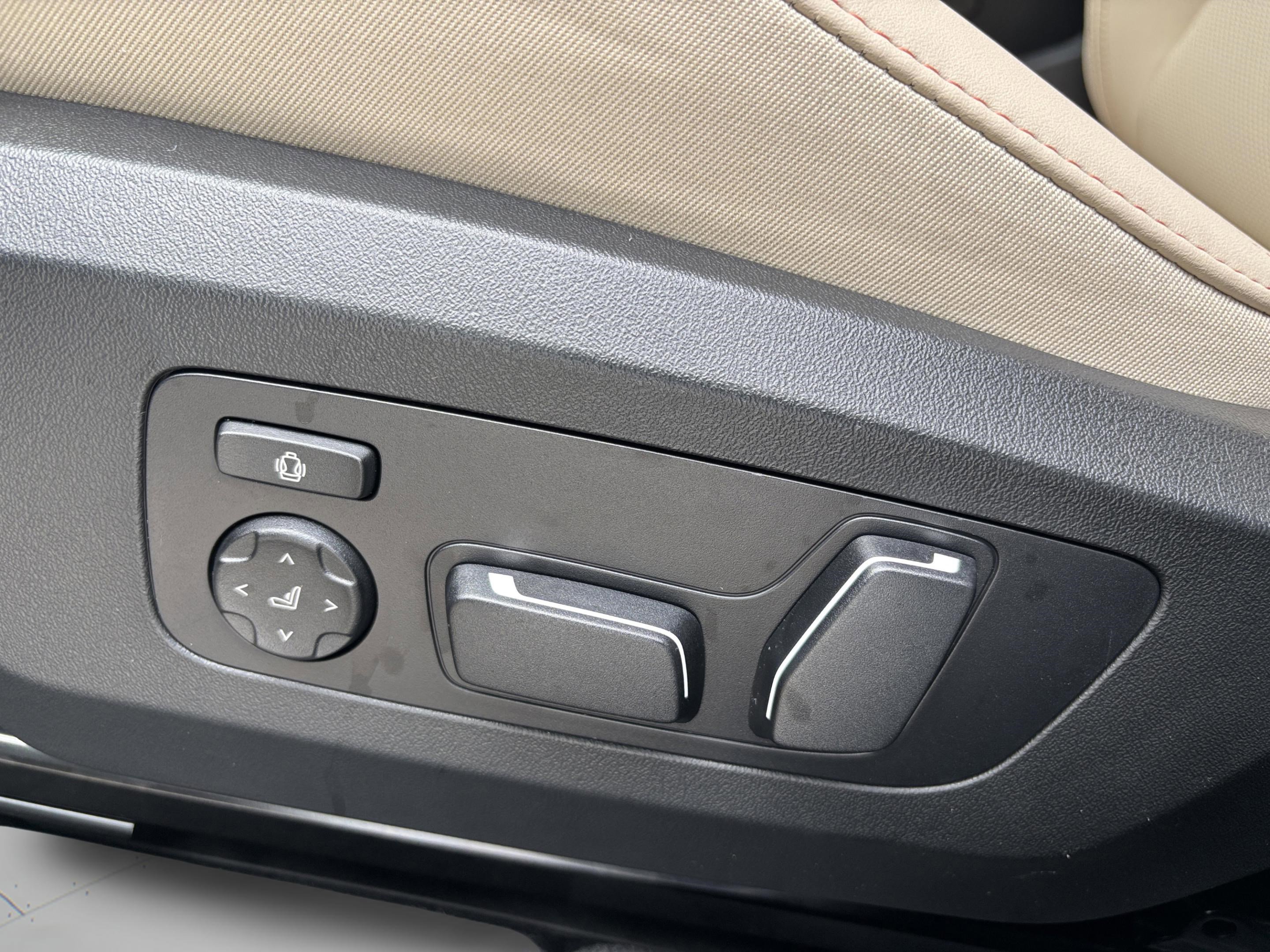 Used 2026 BMW X3 xDrive30 w/ Convenience Package AWD/4WD image 34