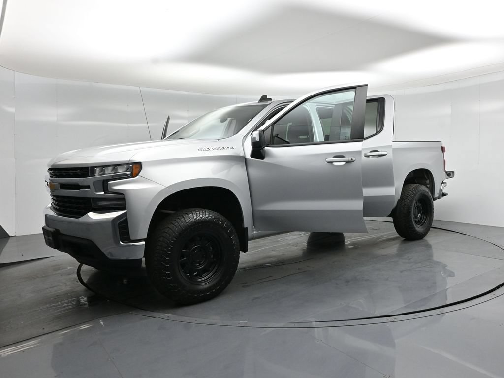 Used 2020 Chevrolet Silverado 1500 LT w/ Trailering Package AWD/4WD image 23