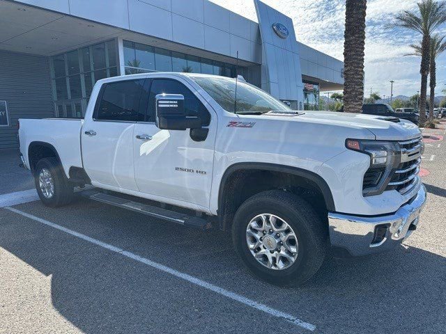 Used 2024 Chevrolet Silverado 2500 LTZ w/ LTZ Premium Package image 4