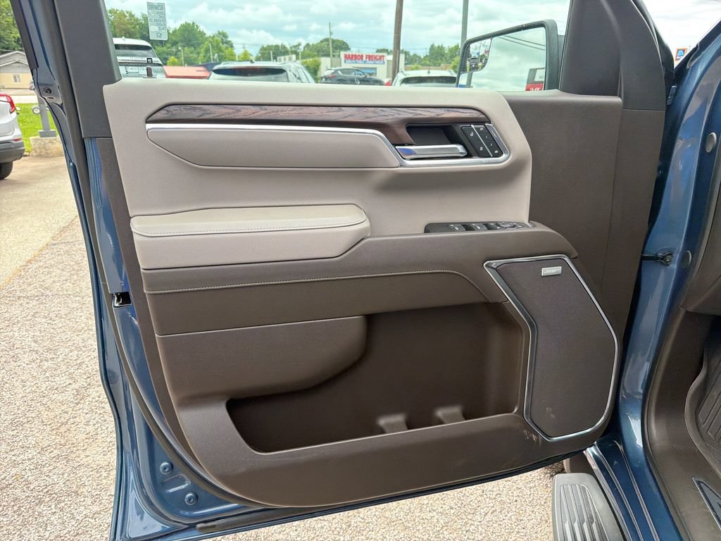 Used 2024 GMC Sierra 1500 SLT AWD/4WD image 12