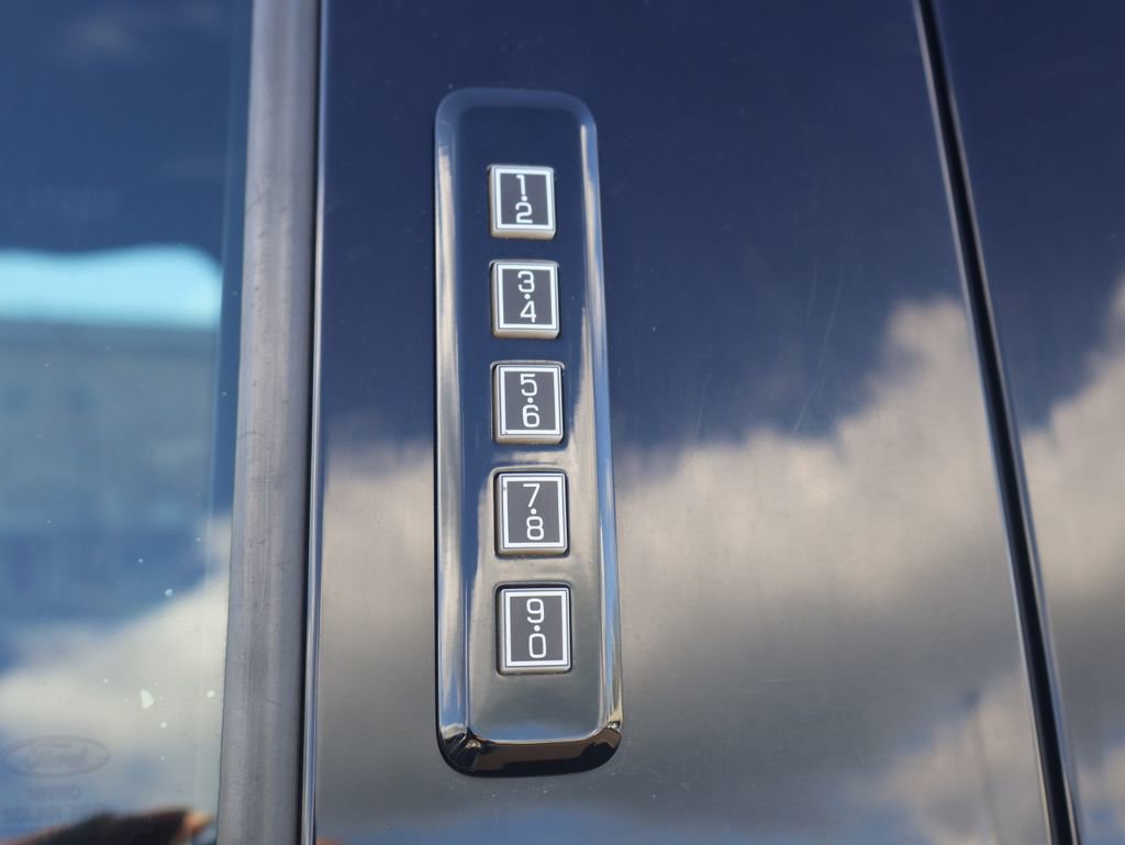 Used 2019 Ford F150 XLT w/ Equipment Group 302A Luxury image 15