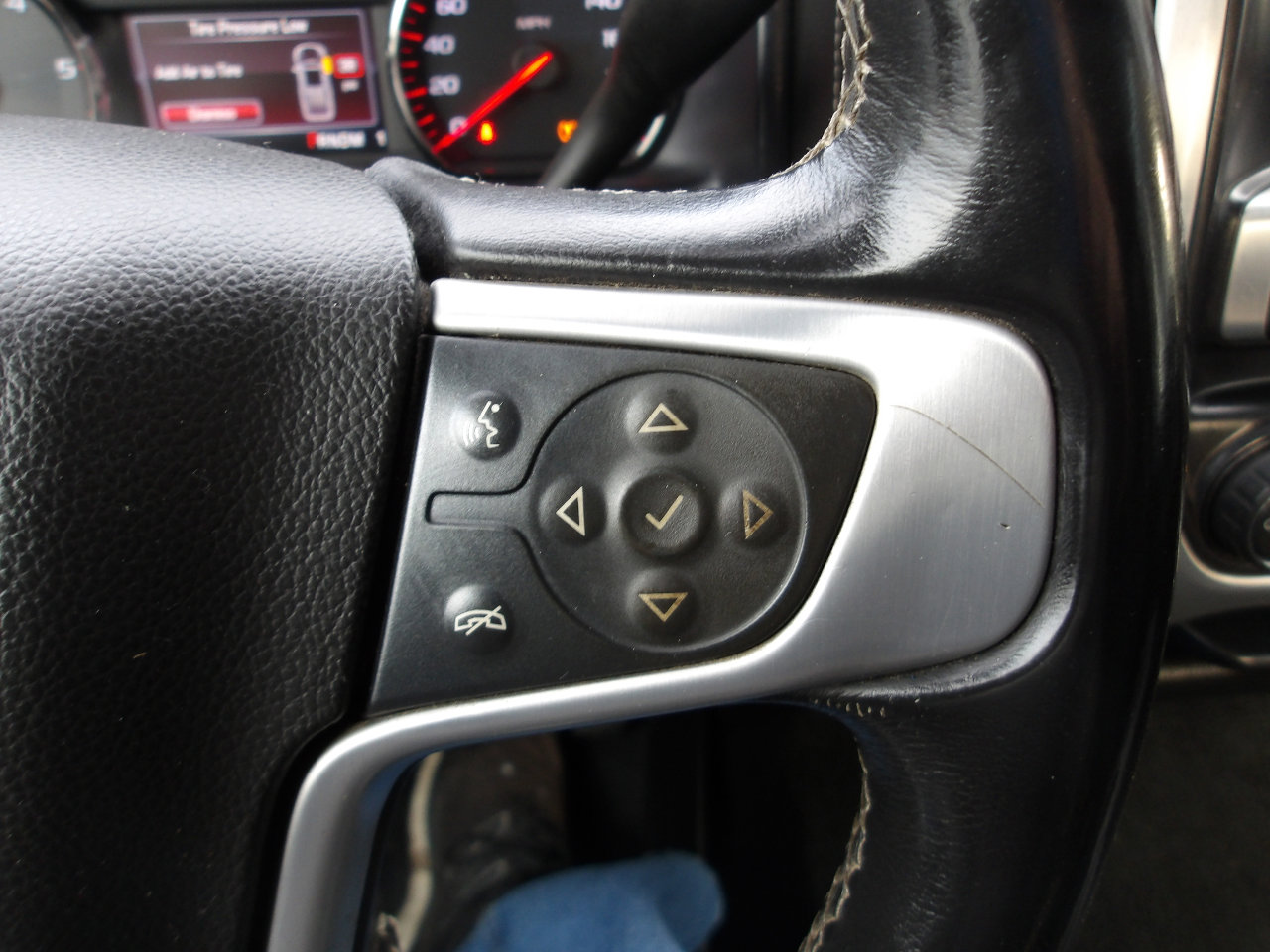 Used 2015 GMC Sierra 2500 SLE image 16