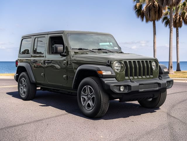 Used 2022 Jeep Wrangler Unlimited Sport AWD/4WD image 4