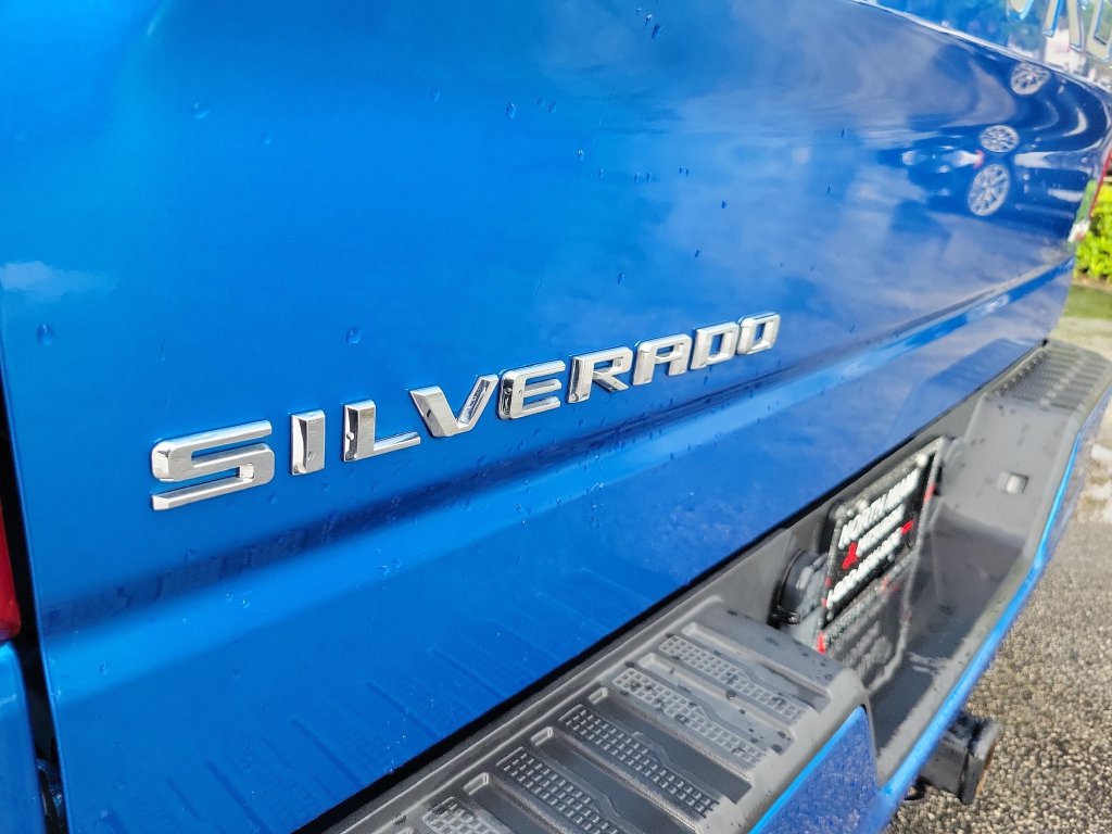 Used 2023 Chevrolet Silverado 1500 RST AWD/4WD image 10