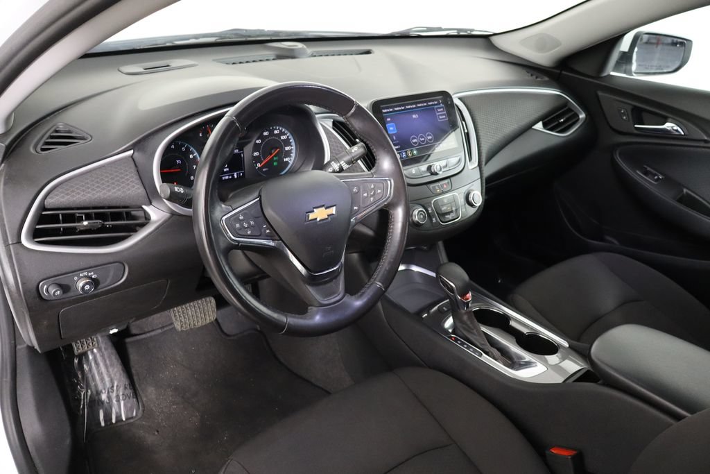 Used 2021 Chevrolet Malibu RS FWD image 25