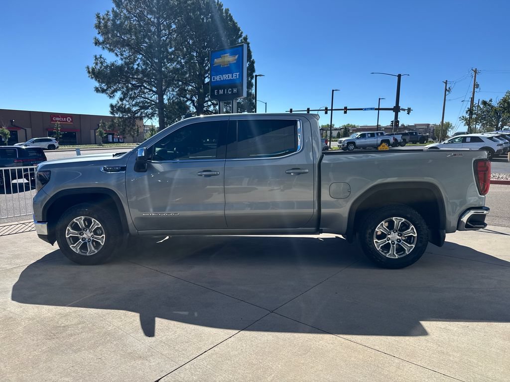 Used 2023 GMC Sierra 1500 SLE AWD/4WD image 2