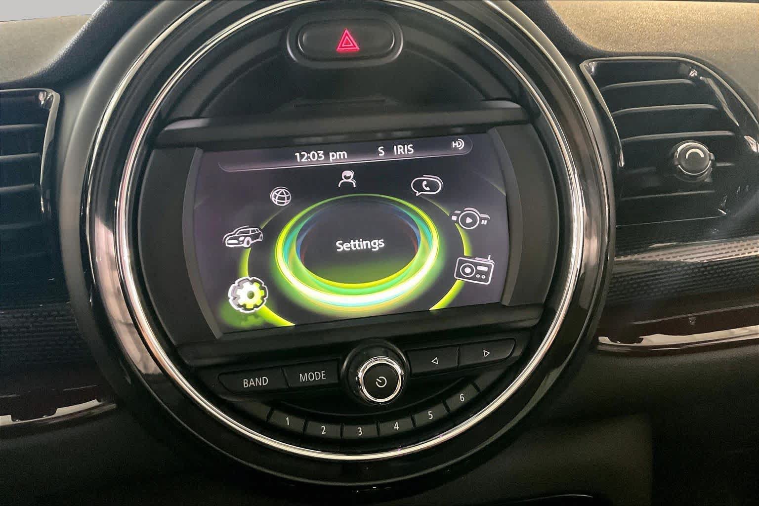 Used 2016 MINI Cooper Clubman FWD image 6