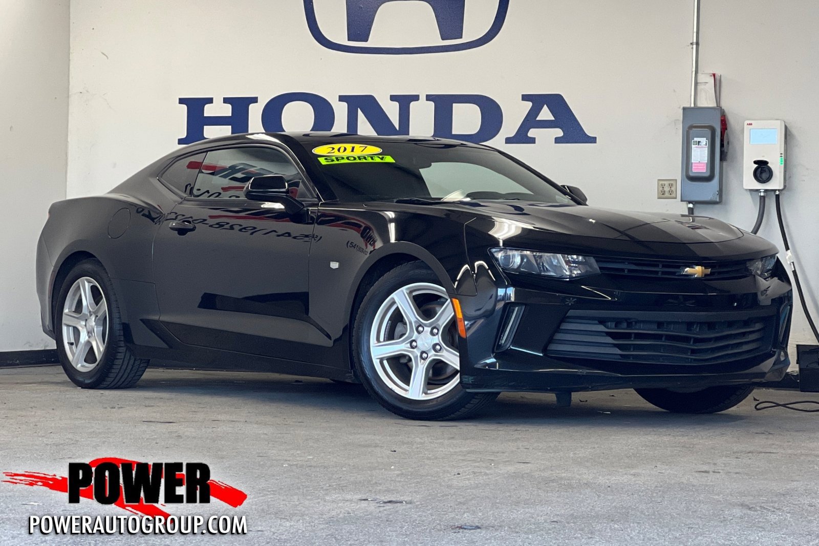 Used 2017 Chevrolet Camaro LT image 1