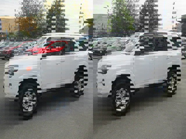 Used 2024 Toyota 4Runner SR5 image 3