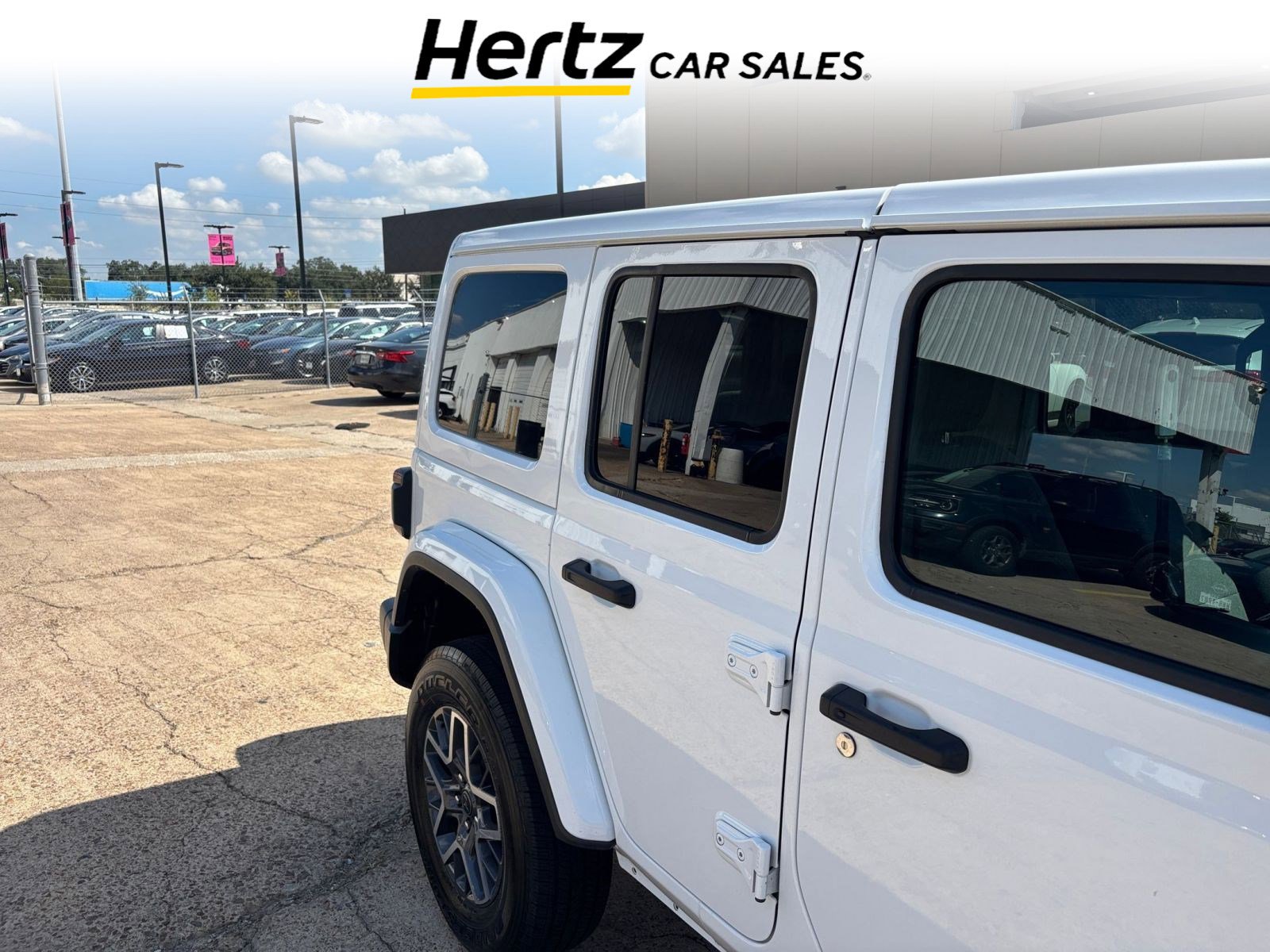 Used 2025 Jeep Wrangler Sahara image 1