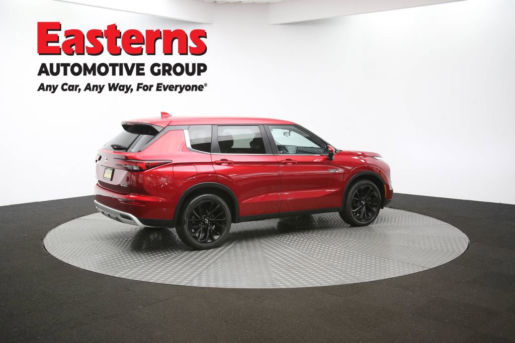 Used 2023 Mitsubishi Outlander SE image 41