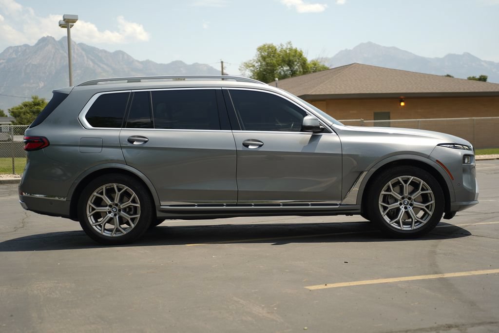 Used 2023 BMW X7 xDrive40i w/ Premium Package AWD/4WD image 6