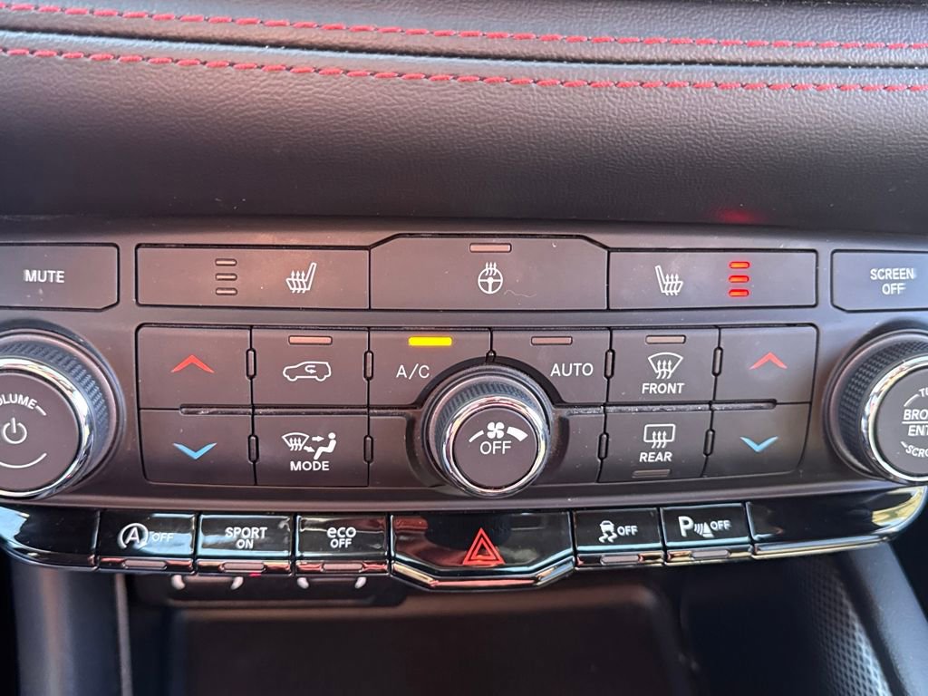 Used 2025 Dodge Durango GT AWD/4WD image 22