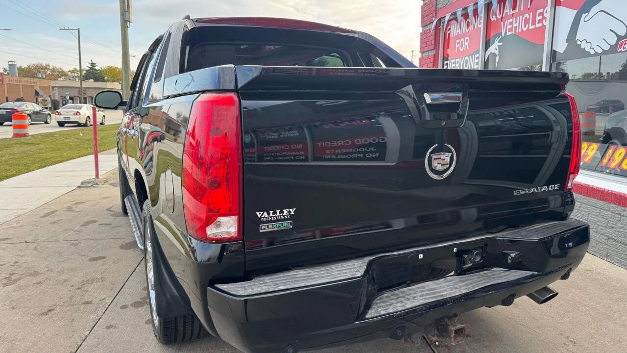 Used 2012 Cadillac Escalade EXT Luxury image 8