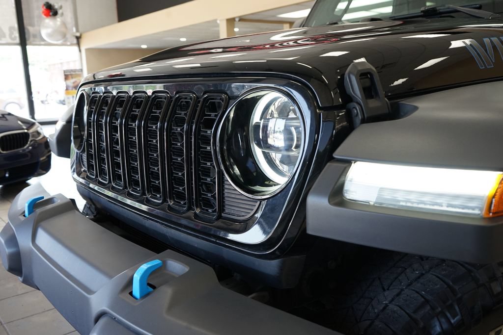 Used 2024 Jeep Wrangler Unlimited AWD/4WD image 22