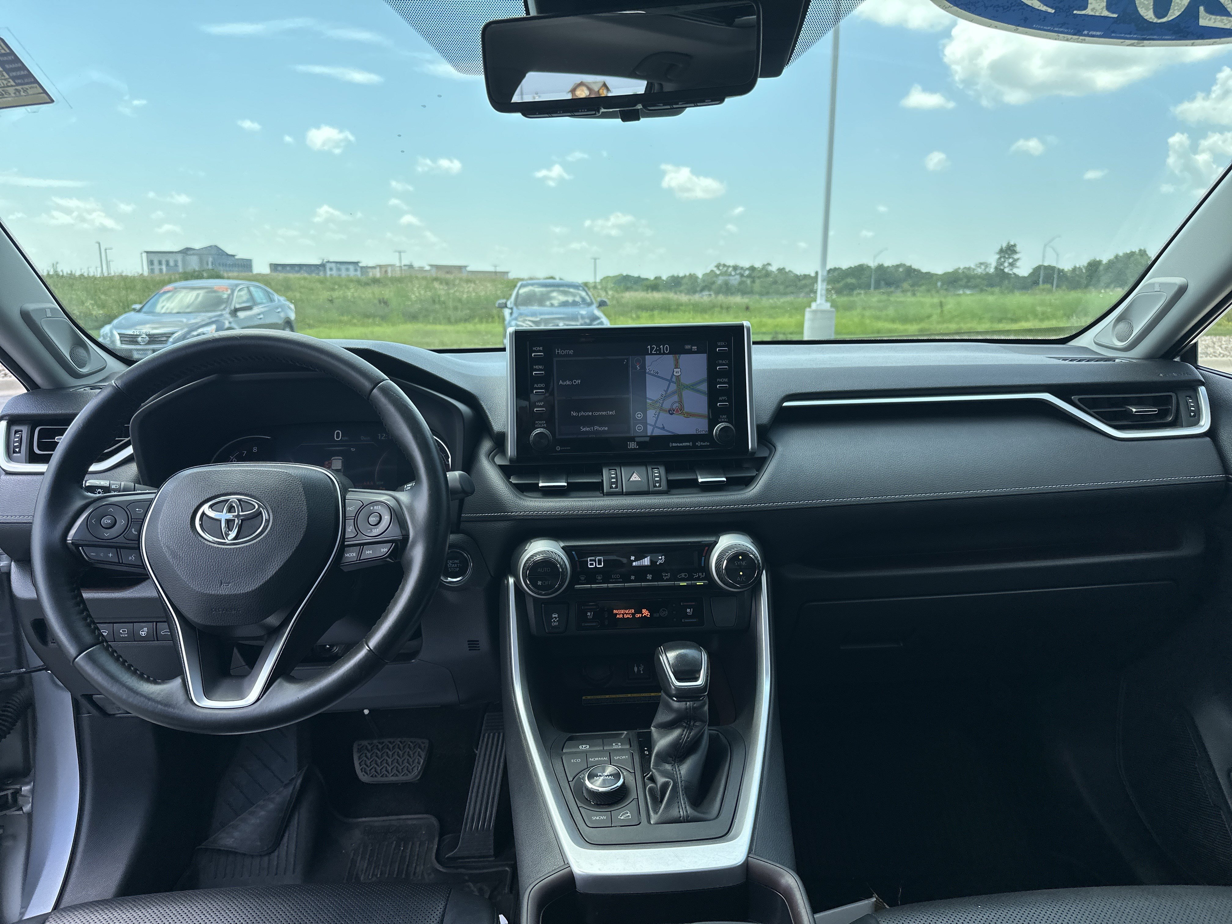 Used 2019 Toyota RAV4 Limited w/ Advanced Technology Package AWD/4WD image 11