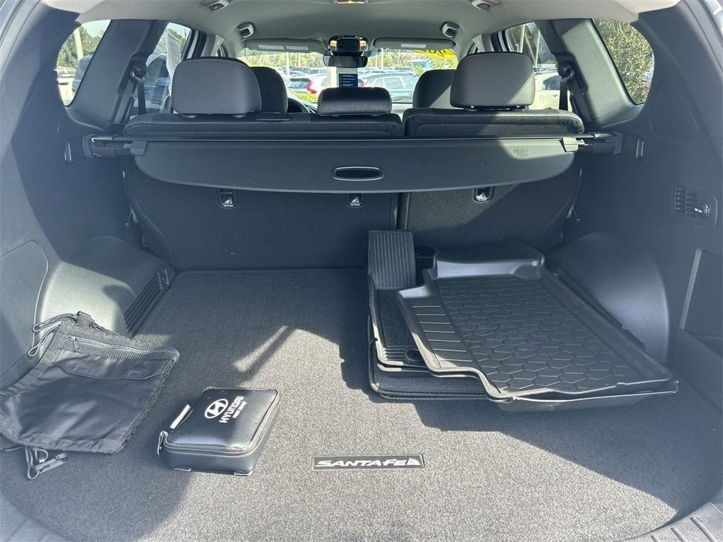 Certified 2023 Hyundai Santa Fe SE image 17