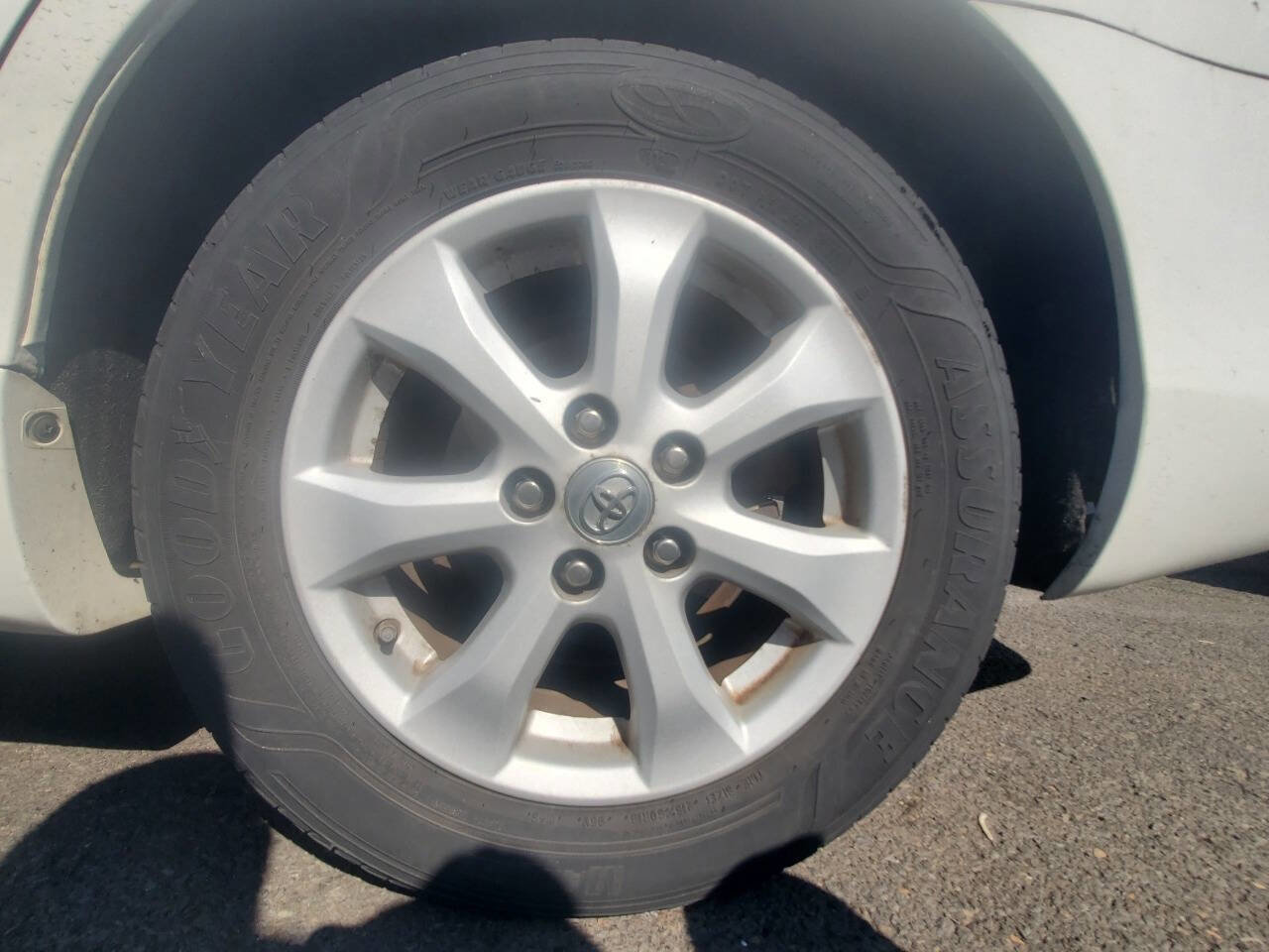 Used 2011 Toyota Camry LE w/ LE Extra-Value Pkg image 22