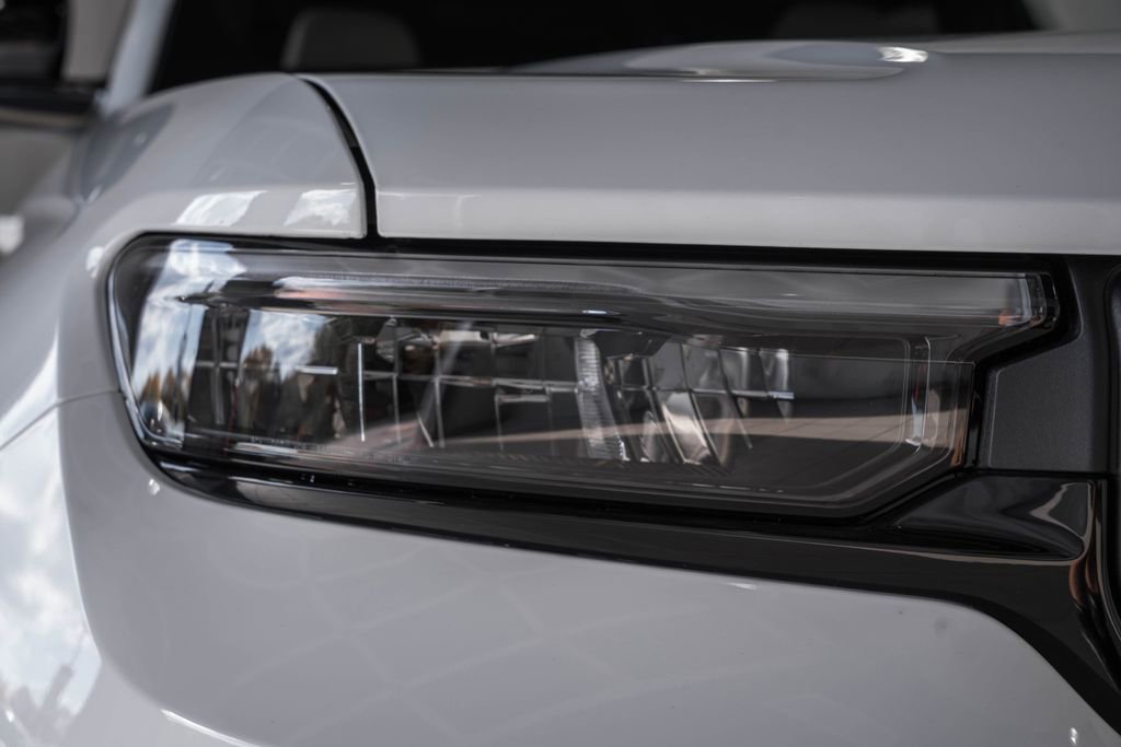 New 2025 Jeep Grand Cherokee L Limited w/ Luxury Tech Group II image 13