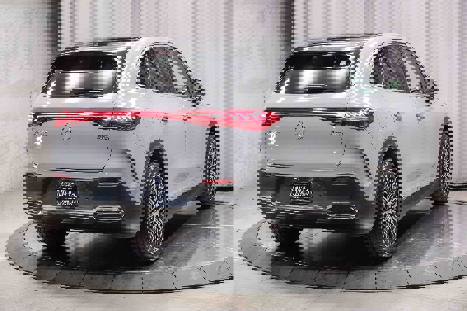 Certified 2023 Mercedes-Benz EQE 350+ 4MATIC SUV image 4