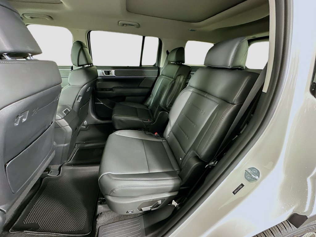 New 2026 Hyundai Santa Fe Limited FWD image 17